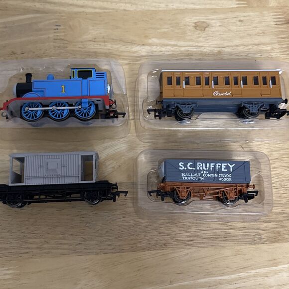 Bachmann Other - Thomas w/ Moving Eyes Clarabel SC Ruffey Bachmann 2002 HO Scale